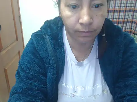 Snapshot of Siblleyx chatting on 04-21-26, 12:34 Siblleyx online show from 04-21-26, 12:34