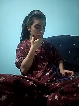 Snapshot of Ariell_Kieran chatting on 02-12-26, 01:00 Ariell Kieran online show from 02-12-26, 01:00