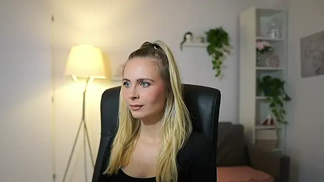 Snapshot of catecrago_ chatting on 09-25-25, 08:29 catecrago online show from 09-25-25, 08:29