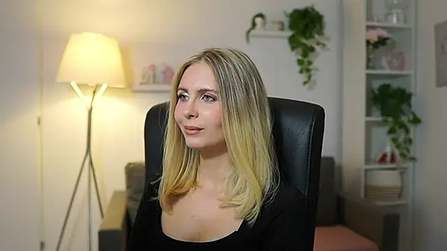 Snapshot of catecrago_ chatting on 10-06-25, 01:30 catecrago online show from 10-06-25, 01:30