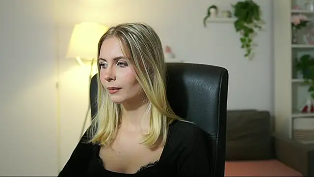 Snapshot of catecrago_ chatting on 10-10-25, 07:51 catecrago online show from 10-10-25, 07:51