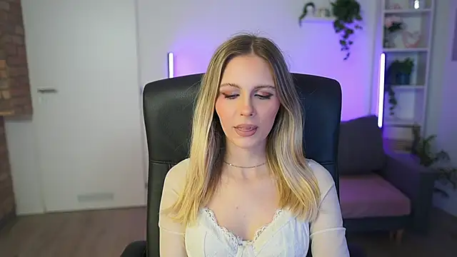 Snapshot of catecrago_ chatting on 02-25-26, 08:57 catecrago online show from 02-25-26, 08:57