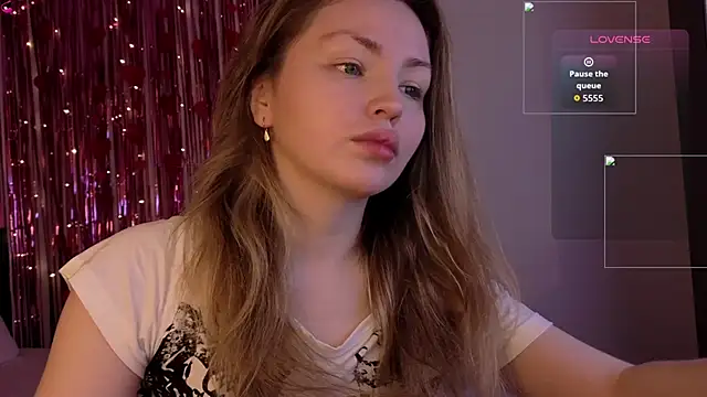 Lora Rosee online show from 05-04-26, 02:13