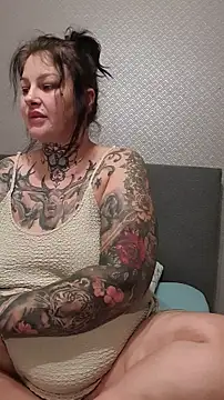 CannabisQueenn online show from 10-05-25, 07:23