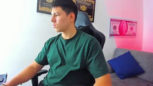 JamesCr  online show from 03-05-25, 09:26