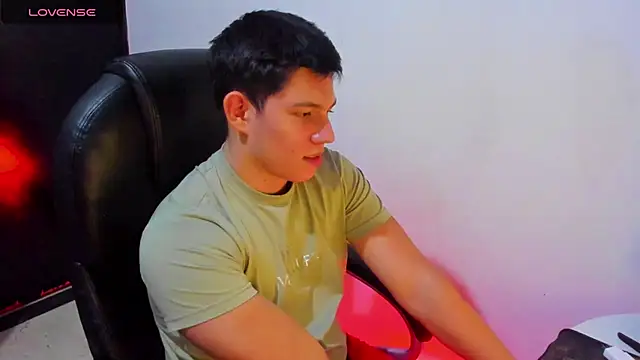 JamesCr  online show from 03-19-25, 07:29