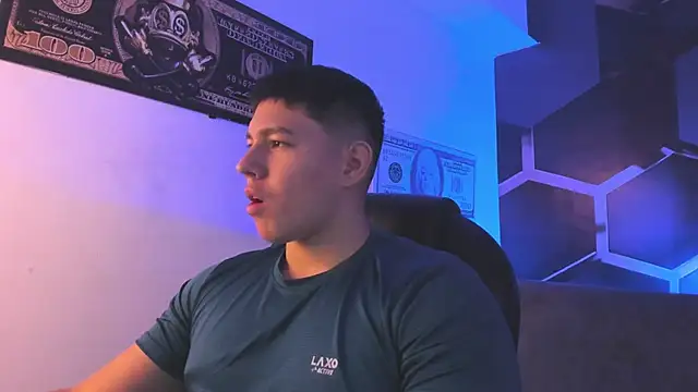 JamesCr  online show from 09-13-25, 02:55