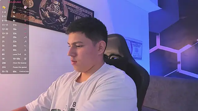 JamesCr  online show from 09-23-25, 02:58