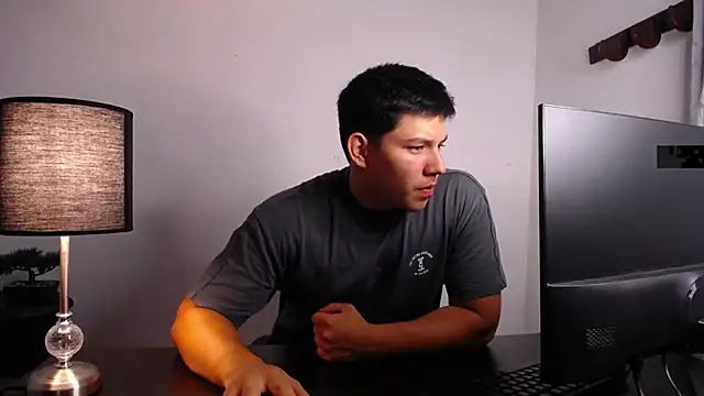 JamesCr  online show from 10-02-25, 03:24