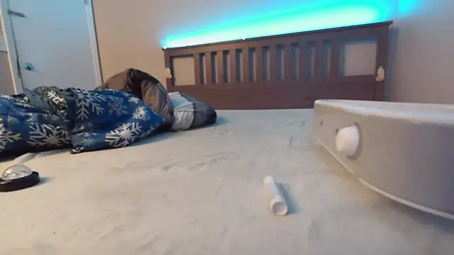 Snapshot of babypopinallnigh35 chatting on 09-13-25, 08:14 babypopinallnigh35 online show from 09-13-25, 08:14