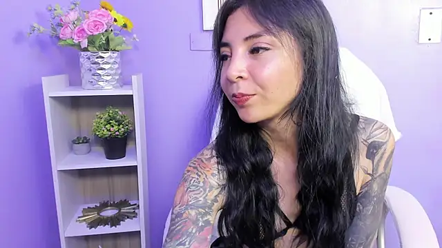 Snapshot of Hiyakasudere chatting on 02-05-25, 06:48 Hiyakasudere online show from 02-05-25, 06:48