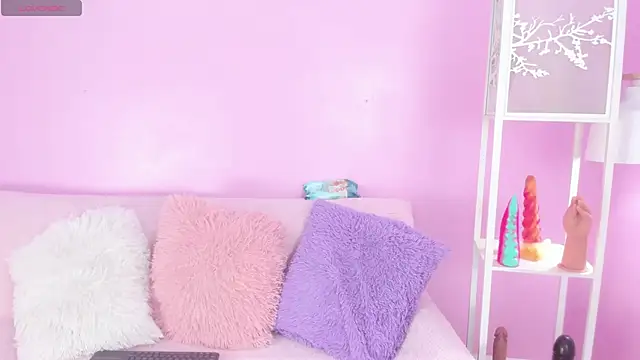 Snapshot of Hiyakasudere chatting on 09-12-25, 07:25 Hiyakasudere online show from 09-12-25, 07:25