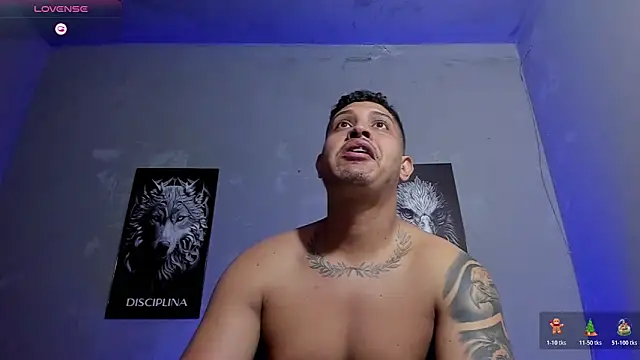 Snapshot of JohanSmith chatting on 02-16-26, 02:07 JohanSmith online show from 02-16-26, 02:07