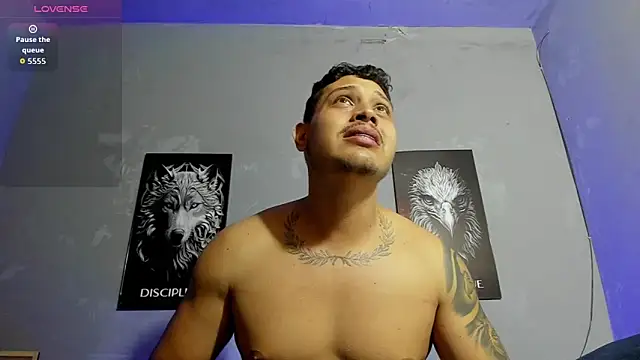 Snapshot of JohanSmith chatting on 03-14-26, 01:12 JohanSmith online show from 03-14-26, 01:12