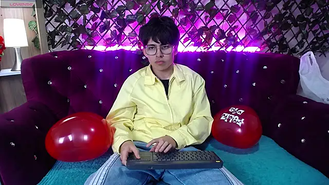 PepperTwink online show from 02-15-25, 01:49