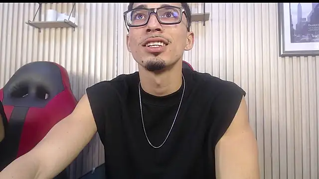 Snapshot of Becker2_ chatting on 11-30-25, 11:09 Becker2 online show from 11-30-25, 11:09