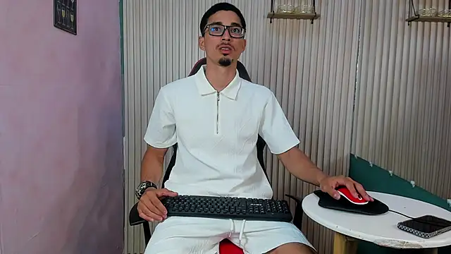 Snapshot of Becker2_ chatting on 01-17-26, 03:50 Becker2 online show from 01-17-26, 03:50