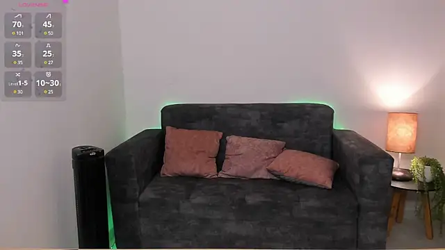 Snapshot of Nathalie_29 chatting on 03-21-25, 02:29 Nathalie 29 online show from 03-21-25, 02:29