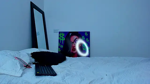 andrea cherryy online show from 10-29-25, 01:46