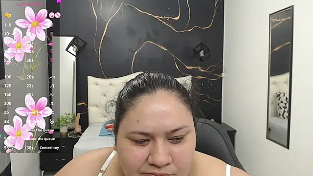 Snapshot of Aaliyah11 chatting on 03-12-25, 02:52 Aaliyah11 online show from 03-12-25, 02:52