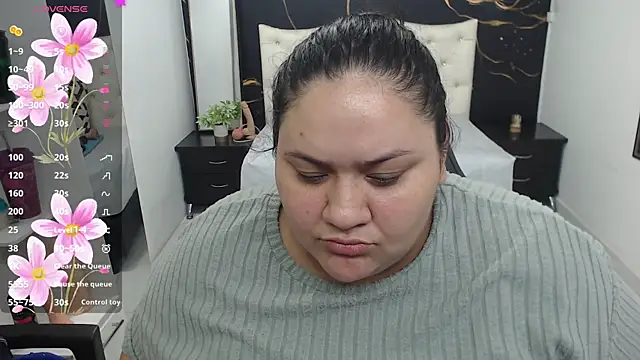 Snapshot of Aaliyah11 chatting on 03-15-25, 02:24 Aaliyah11 online show from 03-15-25, 02:24