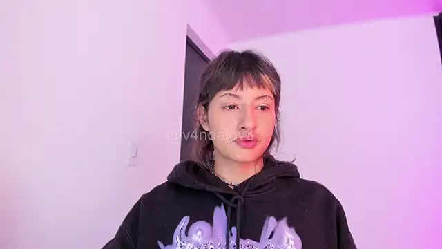 ggor4w33 online show from 12-01-25, 12:21