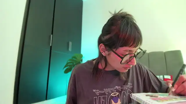 Snapshot of ggor4w33 chatting on 03-07-26, 12:57 ggor4w33 online show from 03-07-26, 12:57