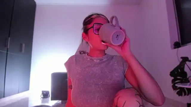 Snapshot of ggor4w33 chatting on 03-20-26, 06:18 ggor4w33 online show from 03-20-26, 06:18