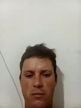 leocir081995 online show from 02-01-25, 01:55