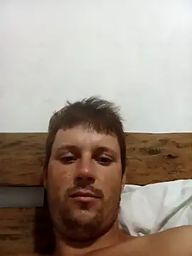 leocir081995 online show from 02-07-25, 02:50