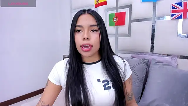 ZoeWan69 online show from 06-24-26, 03:33