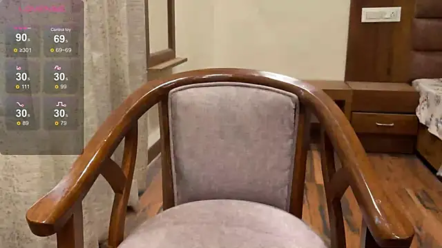 Snapshot of Alisaa-1 chatting on 02-23-25, 11:44 Alisaa-1 online show from 02-23-25, 11:44