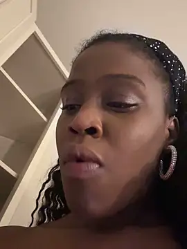 Snapshot of IndigoMystique chatting on 03-19-25, 10:44 IndigoMystique online show from 03-19-25, 10:44