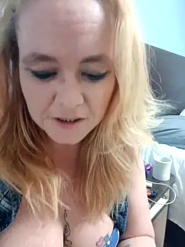 Snapshot of CutiepieMandii143 chatting on 02-25-25, 07:36 CutiepieMandii143 online show from 02-25-25, 07:36