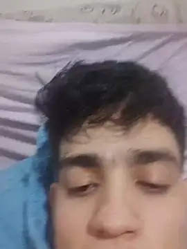 Snapshot of Santini26 chatting on 02-06-25, 01:38 Santini26 online show from 02-06-25, 01:38