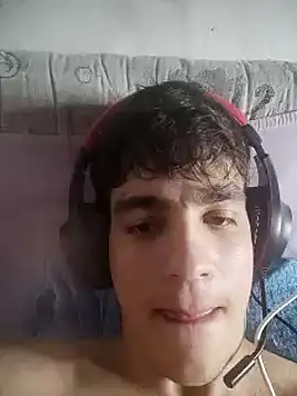 Snapshot of Santini26 chatting on 02-09-25, 11:36 Santini26 online show from 02-09-25, 11:36