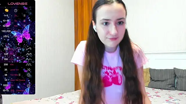 Snapshot of Cute__Nana chatting on 06-14-26, 04:14 Cute Nana online show from 06-14-26, 04:14