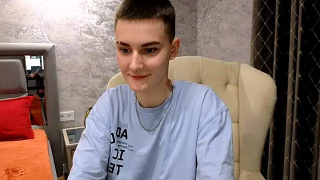 LindaBryantt online show from 02-02-25, 11:08