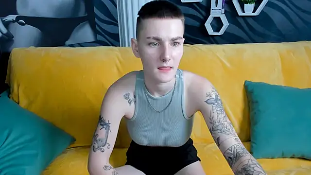 LindaBryantt online show from 02-13-25, 10:02