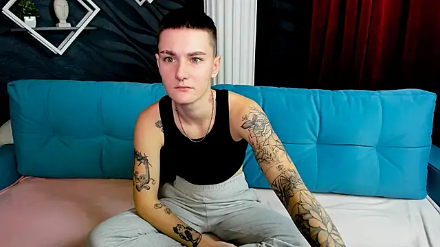 LindaBryantt online show from 02-18-25, 10:16