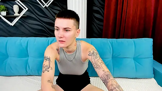 LindaBryantt online show from 02-23-25, 06:07