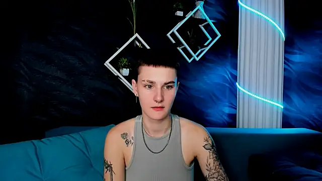 LindaBryantt online show from 03-04-25, 01:59