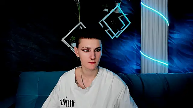 LindaBryantt online show from 03-05-25, 10:33