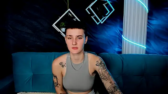 LindaBryantt online show from 03-07-25, 06:35