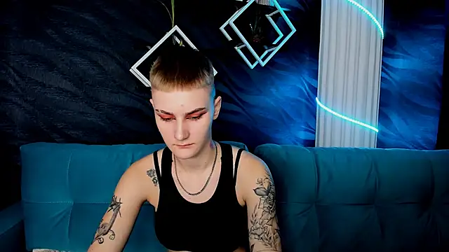 LindaBryantt online show from 03-09-25, 03:11