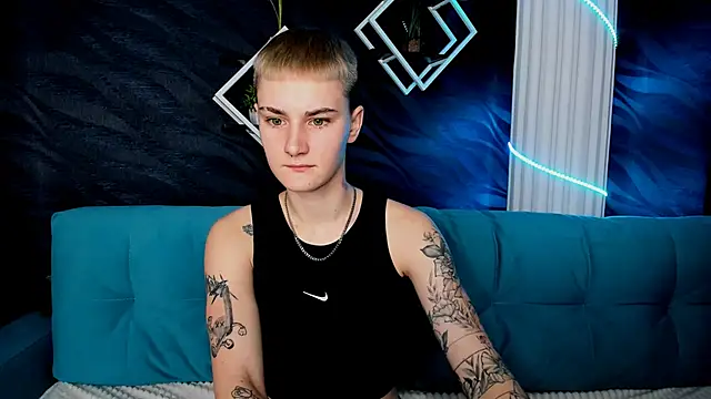 LindaBryantt online show from 03-23-25, 03:10