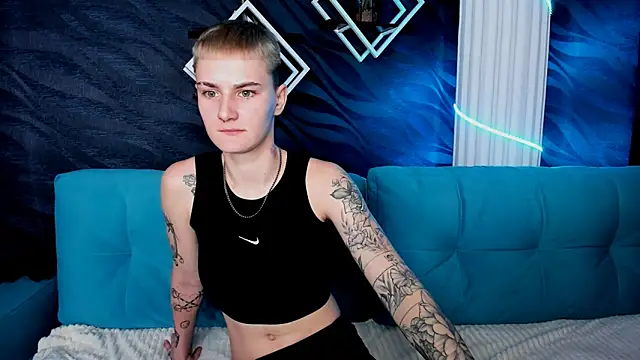 LindaBryantt online show from 03-23-25, 06:37