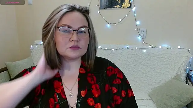 Vivien  wet online show from 02-01-25, 05:58