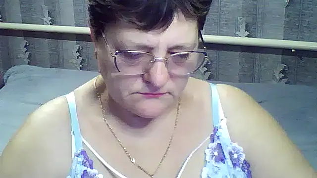 ElzaJewel online show from 02-16-26, 04:52