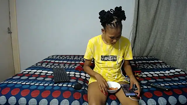 SexyEyes001 online show from 03-13-25, 04:01